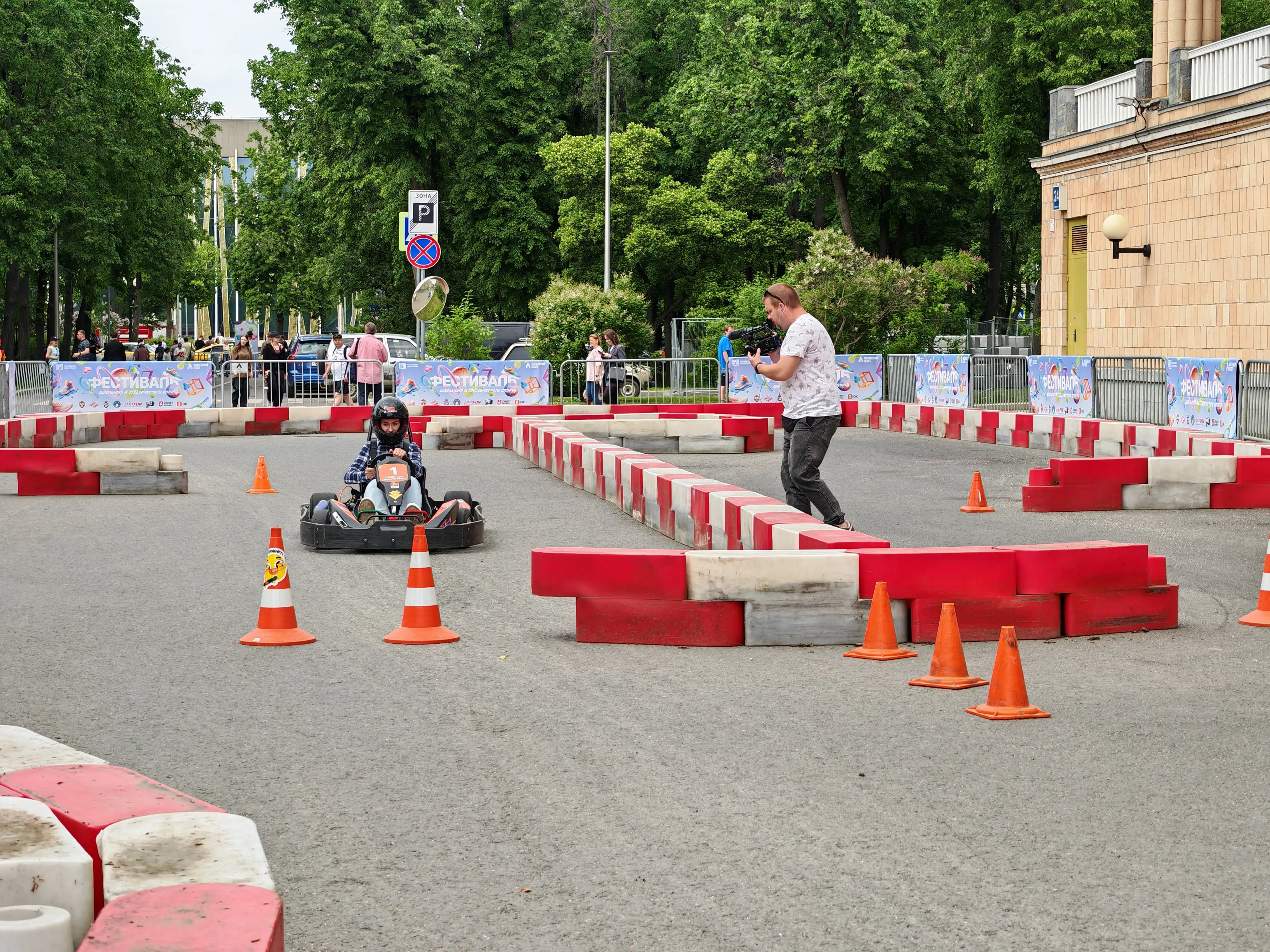 Съемка репортажа на картодроме